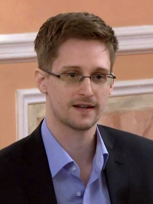 Edward Snowden, 2013 (photo by https://www.youtube.com/user/TheWikiLeaksChannel)